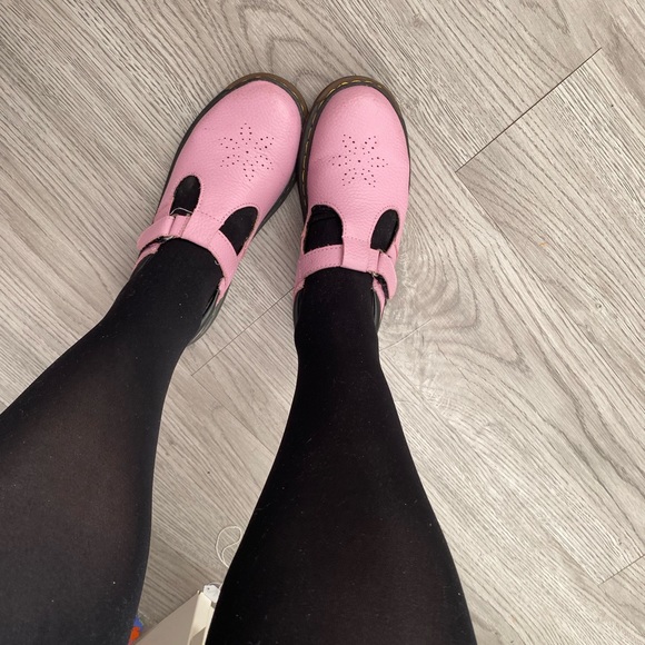 Meet your Posher, Amanda - Picture 3 of 5